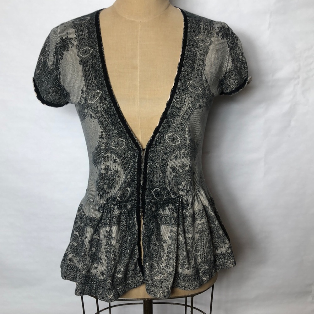 Anthropologie lace print front closure peplum top